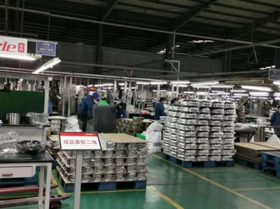 上海“全球新品首发地”双轮驱动 本土品牌发力与软件销售新浪潮